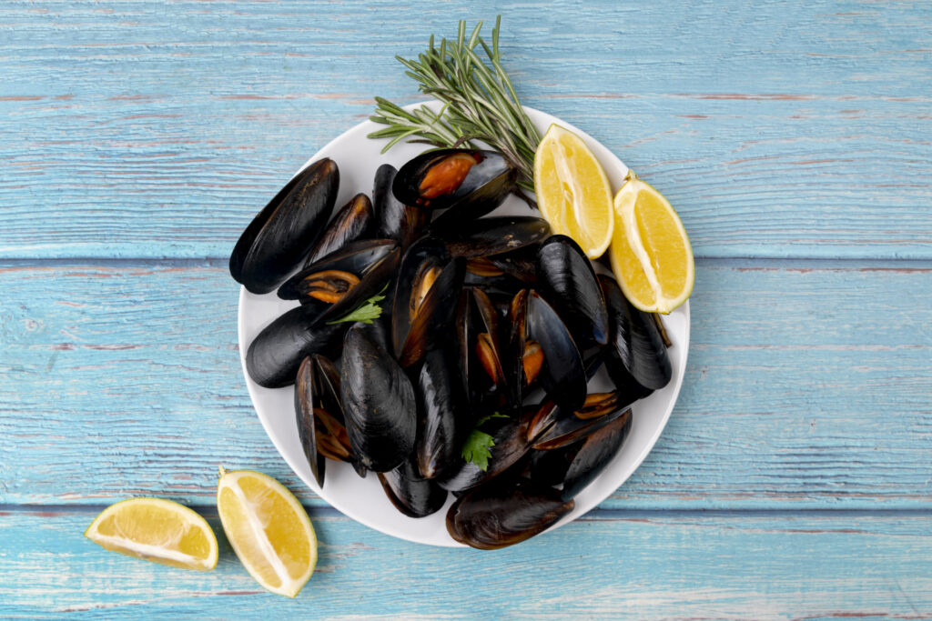 BLACK MUSSELS WHOLE SHELL